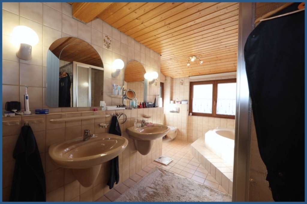 Immobilie in Schlaitdorf - Sofort verfügbar:
Gepflegtes Einfamilienhaus mit Terrasse - Bild 3