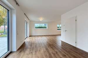 Sofort bezugsfertig! Einfamilienhaus BJ 2022
Top-Lage bei Leipzig & Halle
143 qm und 5 Zimmer – Semoyer Weg 3, 6796 Brehna – Vorschaubild 6