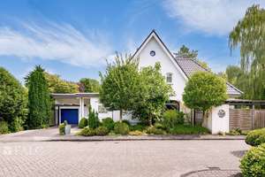 Erbp.: Wohnen, wo andere zur Ruhe kommen – Exklusives Einfamilienhaus mit Seezugang in OL-Eversten – Die vollständige Adresse der Immobilie erhältst du vom Anbieter., 26122 Eversten, Oldenburg (Oldenburg) – Vorschaubild 5