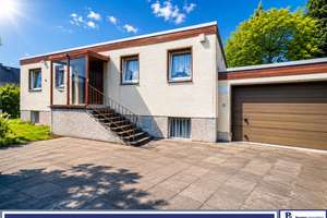 Familienidylle in Britz: Bungalow mit Sauna, Pool und vielseitigem Kellerbereich