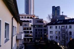 Wohnen im Frankfurter Westend – 2-Zimmer-Wohnung mit Balkon und Skylineblick