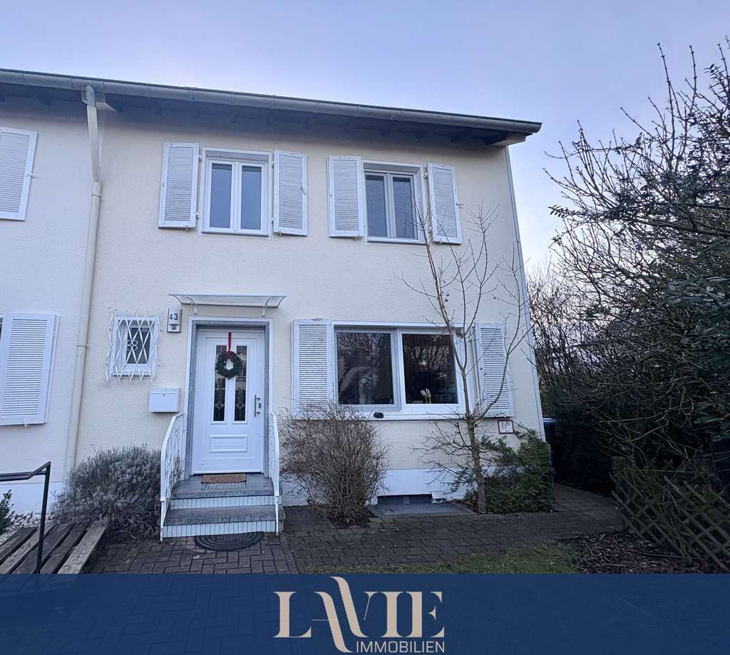 Renoviertes Reihenendhaus mit Garten und Terrasse in Saarlouis