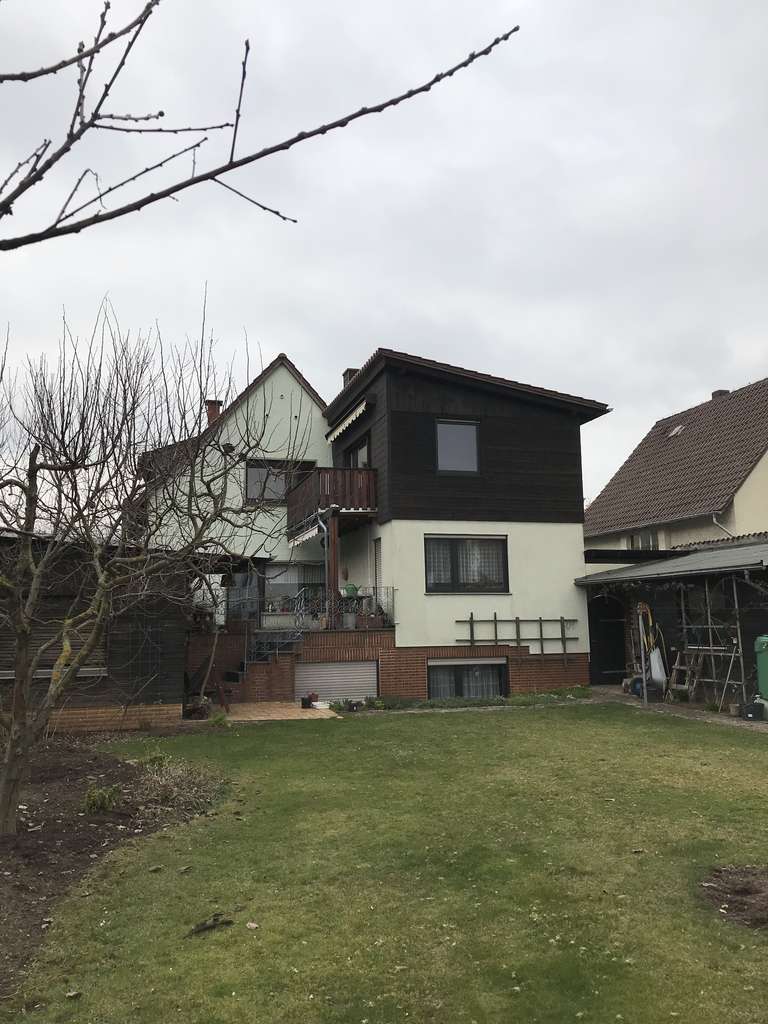 Immobilie in Bischofsheim - Freistehendes 2-Familienhaus + Einliegerwohnung mit großem Garten - Bild 1