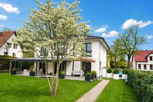 Hochwertige Villa mit möbliertem Gästehaus, optional voll möbliert, Berlin-Mahlsdorf,  von privat – Die vollständige Adresse der Immobilie erhältst du vom Anbieter., 12623 Mahlsdorf, Berlin – Vorschaubild 3