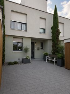 Modernes Einfamilienreihenhaus in Lorsch mit Dachterrasse
