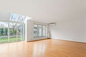 Exklusives Townhouse in sehr guter Lage! Vollklimatisiert und neue EBK - Nähe der ISD – Die vollständige Adresse der Immobilie erhältst du vom Anbieter., 40474 Lohausen, Düsseldorf – Vorschaubild 2