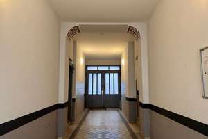 Charmante 2-Zimmer-Altbauwohnung mit 2 Balkonen & Aufzug nahe Helmholtzplatz – Lychener Straße 50, 10437 Prenzlauer Berg, Berlin – Vorschaubild 2