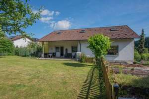 Großes EFH mit ELW (bisher Ferienwohnung) in Aussichtslage von Rod an der Weil. Käuferprovisionsfrei – Die vollständige Adresse der Immobilie erhältst du vom Anbieter., 61276 Weilrod – Vorschaubild 3