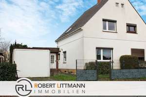 Doppelhaushälfte mit guter Verkehrsanbindung, in ruhiger Lage