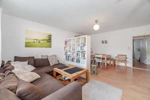 Gepflegte 3-Zimmer-Wohnung mit Balkon in Schwabing – Die vollständige Adresse der Immobilie erhältst du vom Anbieter., 80803 Münchner Freiheit, München – Vorschaubild 2