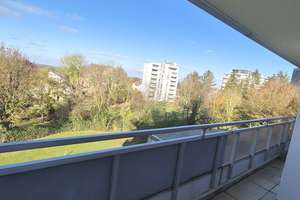 Renovierte helle 2-Zimmer-Wohnung mit Balkon und Weitblick in Aachen-Walheim