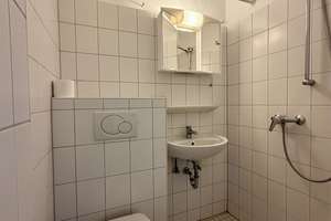 Kleine charmante 2-Zimmer-Whg. mit Balkon direkt im Zentrum// Annenstraße, Nähe Dreiecksplatz – Annenstr. 74, 24105 Brunswik, Kiel – Vorschaubild 5