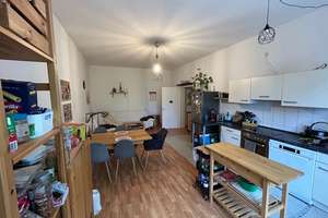 Großzügige 3-Zimmer-Wohnung mit Balkon