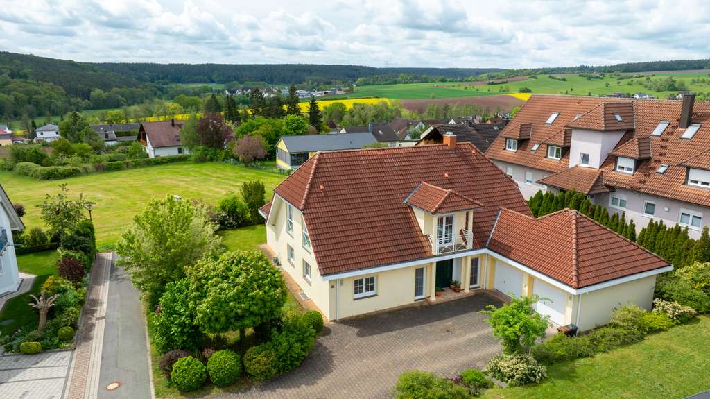 Immobilie in Emskirchen - Licht, Raum & Lebensqualität - hochwertiges Zuhause für Familien in starker Metropolregion - Bild 0