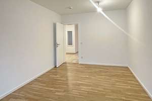 Top renovierte 3-Zimmer-Wohnung mit Süd-West-Loggia direkt am Perlacher Forst! – Bozzarisstr. 43, 81545 Harlaching, München – Vorschaubild 11