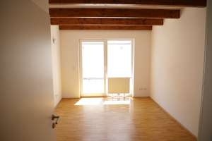 Große Doppelhaushälfte in Hofreite Erstbez 2015,  2 Bäder,  G-WC,  2 Terrassen, Garage, freigestellt – Die vollständige Adresse der Immobilie erhältst du vom Anbieter., 65205 Erbenheim, Wiesbaden – Vorschaubild 9