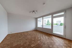 Frankfurt-Eckenheim: Frisch renovierte & modernisierte 2-Zimmer-Wohnung mit Loggia & Aufzug  – 60435 Eckenheim, Frankfurt am Main – Vorschaubild 2