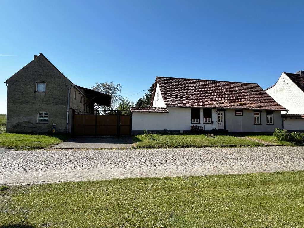 Immobilie in Gardelegen - Einfamilienhaus mit traumhaftem Grundstück in Trüstedt - Bild 1