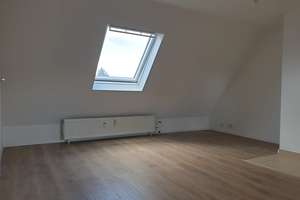 Schöne, helle 2-Zimmer-Maisonettewohnung mit offener Küche – Sankt-Tönnisstr. 95, 50769 Worringen, Köln – Vorschaubild 10