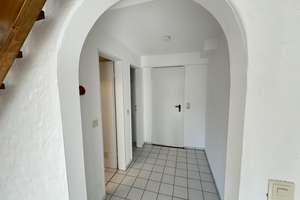 Großzügige 4-Zimmer-Wohnung mit Schwimmbadanteil, 2 Garagen und Zugang zum Gemeinschaftsgarten – Die vollständige Adresse der Immobilie erhältst du vom Anbieter., 90427 Großgründlach, Nürnberg – Vorschaubild 22
