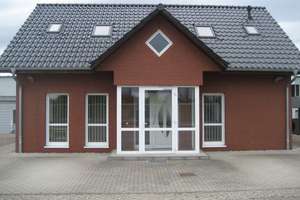 Vielseitiges Gewerbegrundstück mit modernem Einfamilienhaus und großzügigem Grundstück – Die vollständige Adresse der Immobilie erhältst du vom Anbieter., 6847 West, Dessau-Roßlau – Vorschaubild 1