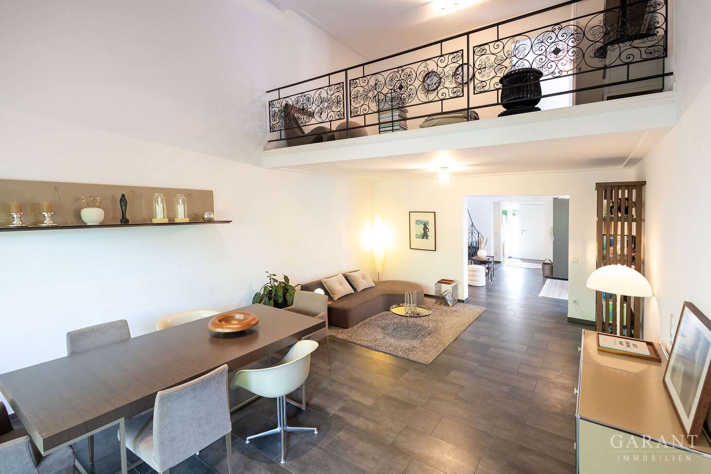 Immobilie in Talheim - Wohnen mit Stil: Kernsaniertes Reihenhaus mit außergewöhnlicher Architektur und viel Privatsphäre - Bild 5