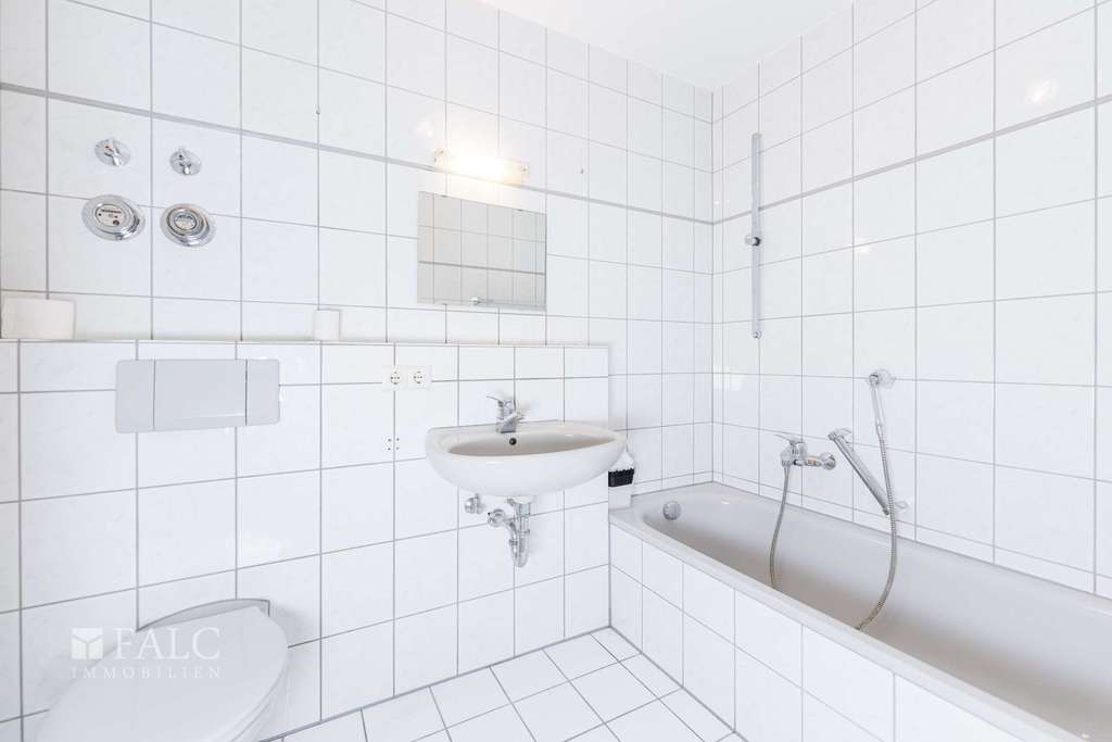 Immobilie in Birkenfeld - 3-Zimmer-Wohnung mit Balkon und Stellplatz - Bild 1