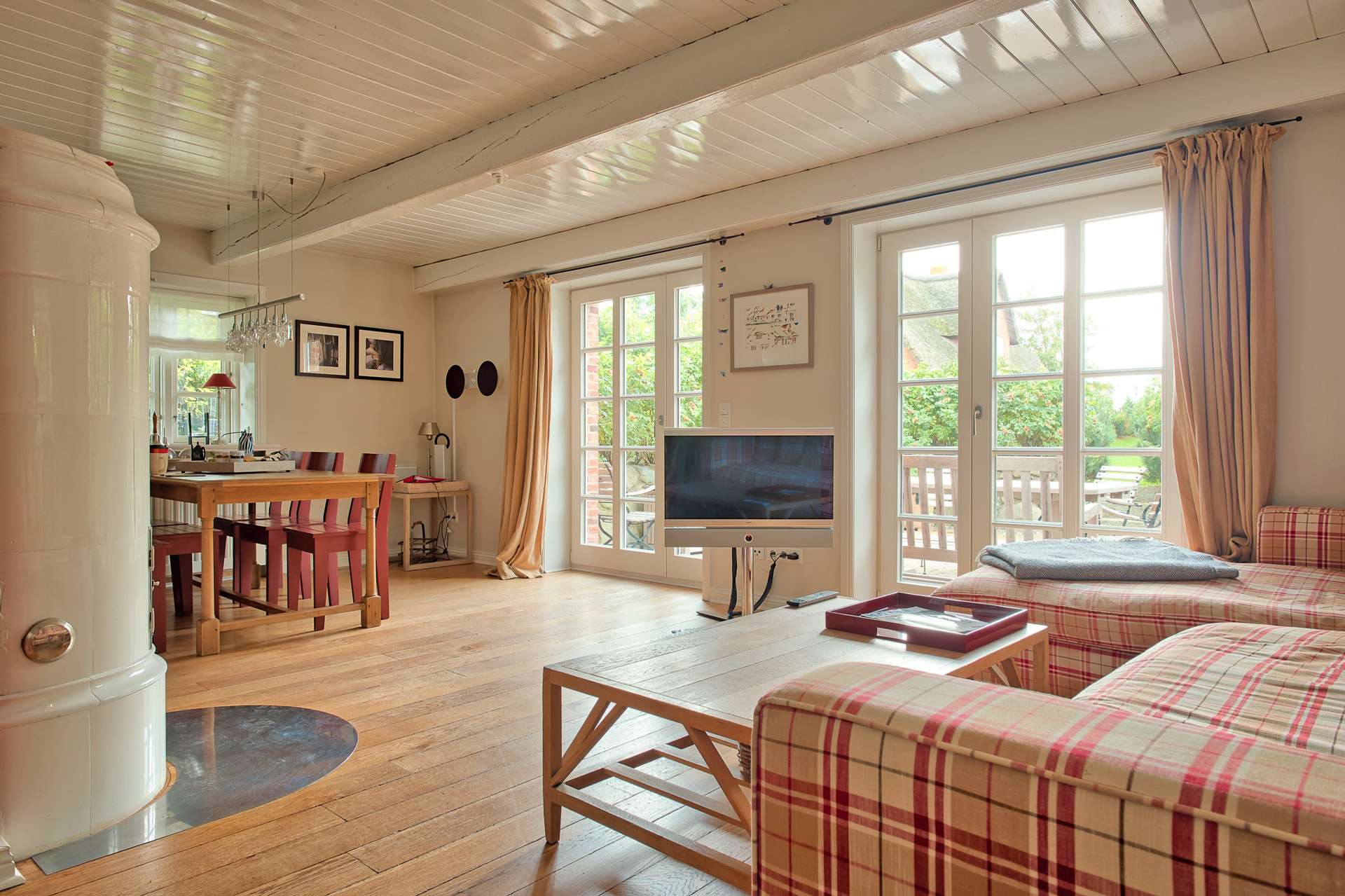 Immobilie in Wrixum - Ein Kapitänshaus unter Reet – klassisch geprägt, modern gestaltet - Bild 2