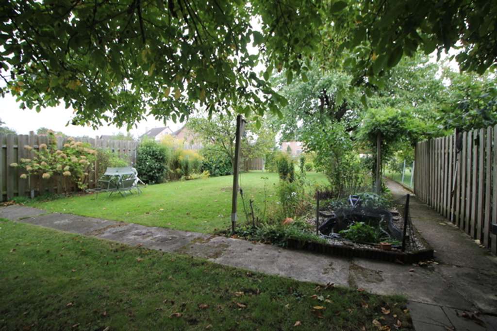 Immobilie in Linnich - Einfamilienhaus mit Einliegerwohnung und traumhaft großem Grundstück - Bild 3