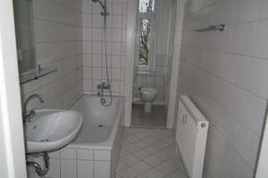 Großzügige 2-Zimmer mit Laminat, Wanne und Balkon in zentraler Lage! EBK mgl. – Südbahnstraße 4, 9111 Zentrum, Chemnitz – Vorschaubild 4