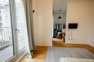 MODERNES TOWNHOUSE AUF 3 ETAGEN MIT 4 ZIMMERN, 2 BÄDERN & STYLISCHER WOHNKÜCHE – Konrad-Wolf-Straße 90a, 13055 Berlin – Vorschaubild 24