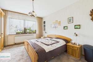 ZWEIFAMILIENHAUS MIT GARAGEN UND GARTEN BEI ORSCHOLZ – Die vollständige Adresse der Immobilie erhältst du vom Anbieter., 66693 Mettlach – Vorschaubild 8