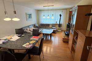 Gepflegte 4-Zimmer-Wohnung mit Balkon in Sindelfingen – Die vollständige Adresse der Immobilie erhältst du vom Anbieter., 71065 Sindelfingen – Vorschaubild 1