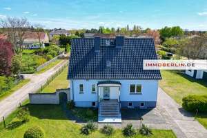 IMMOBERLIN.DE - Sympathisches Einfamilienhaus mit Einliegerwohnung & Südgarten in Havelnähe – Die vollständige Adresse der Immobilie erhältst du vom Anbieter., 14542 Werder (Havel) – Vorschaubild 2
