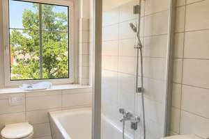 Helle 3-Raum-Wohnung mit großem Sonnenbalkon und neuem Badezimmer – Lortzingstr 23, 9119 Kapellenberg, Chemnitz – Vorschaubild 3