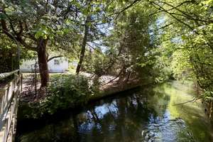 Rarität am Siebentischwald - Freistehendes Haus in einzigartiger Lage mit Bachlauf
