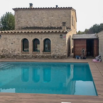 Wunderschöne, moderne Landhausvilla mit Garten, Pool und Whirlpool in L'Armentera