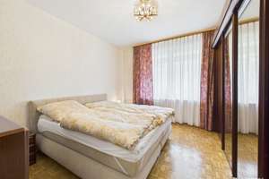 Eigentumswohnung - mit Aufzug - & Potenzial in gepflegter Nachbarschaft mit Loggia – Die vollständige Adresse der Immobilie erhältst du vom Anbieter., 40474 Golzheim, Düsseldorf – Vorschaubild 7