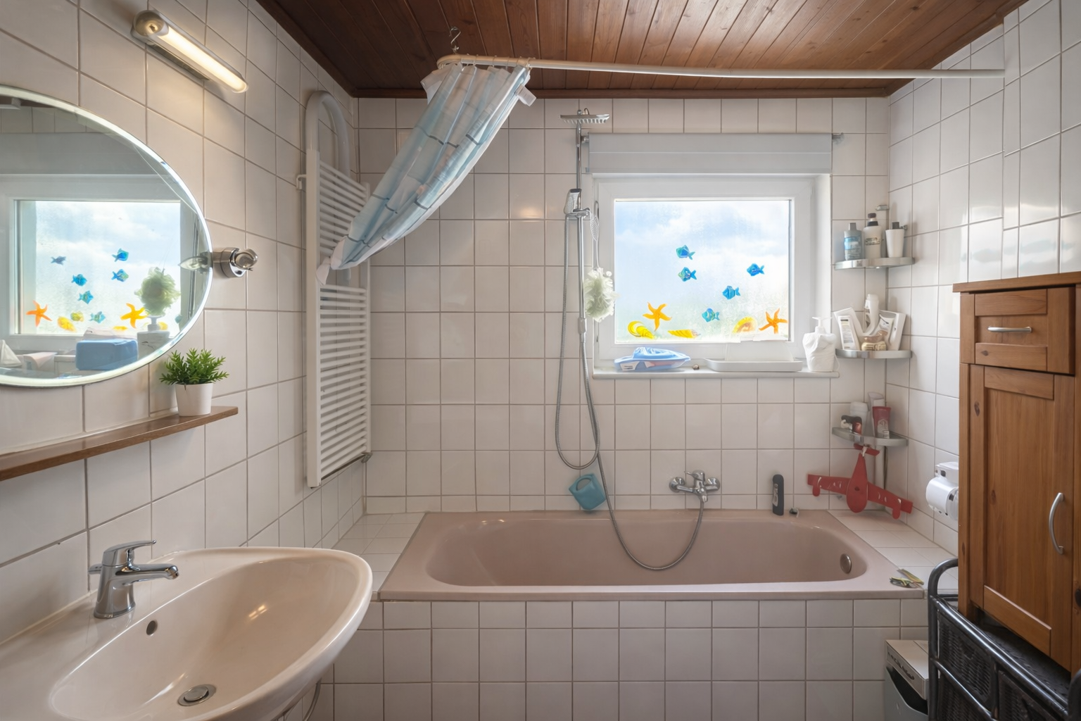 Immobilie in Steinalben - Zimmermannshaus mit viel Holz, Doppelgarage und Gestaltungsspielraum - Bild 3