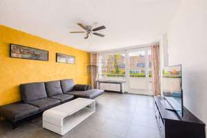 Lichtdurchflutete 2 Zimmer Wohnung mit großem Balkon und sofort bezugsfrei – Die vollständige Adresse der Immobilie erhältst du vom Anbieter., 50996 Rodenkirchen (Ortsteil), Köln – Vorschaubild 2