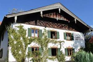 Wohnen und Arbeiten im charmanten, denkmalgeschützten 'Handwerkerhaus' – Die vollständige Adresse der Immobilie erhältst du vom Anbieter., 82435 Bad Bayersoien – Vorschaubild 1