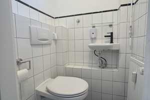 Helles Reihenhaus mit Garten, Kamin, EBK, Terrasse & Dachausbau-Option – frisch renoviert – Hamburg – Vorschaubild 9