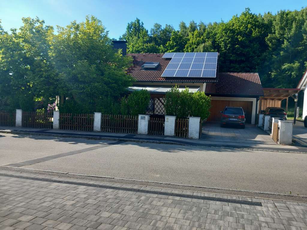 Immobilie in Wartenberg - Großzügiges 10-Zimmer Haus in Wartenberg mit Doppelgarage und Carport - Bild 3