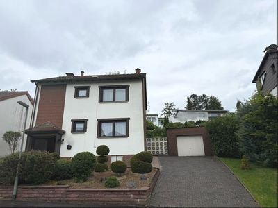 Charmantes Familienhaus in ruhiger Lage mit Terrasse und Garten - Ottweiler