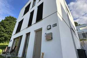 Freundliches 5-Zimmer-Einfamilienhaus mit geh. Innenausstattung und EBK in Reichenbach an der Fils – In den Bergteilen 17, 73262 Esslingen (Kreis) – Vorschaubild 1