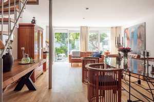 Direkt einziehen - ideal für Familien: Energieeffizientes 5 bis 6-Zimmer Haus mit Carport. – Scheelenkamp 4B, 30165 Hannover – Vorschaubild 1