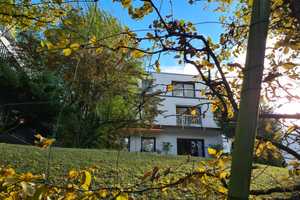 Sehr gut geschnittene 4 Zimmerwohnung, 2 Bäder,  in der Nähe der Innenstadt und des Kurparks – Wiesbaden – Vorschaubild 5