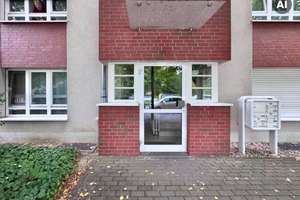 SONNIGE TERRASSE - MIT FAHRSTUHL & TIEFGARAGEN-STELLPLATZ - ZUR ZEIT VERMIETET – 12107 Mariendorf, Berlin – Vorschaubild 5