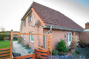 Vermietetes Einfamilienhaus in ruhiger Lage – mit Wintergarten und Garage – Die vollständige Adresse der Immobilie erhältst du vom Anbieter., 21706 Drochtersen – Vorschaubild 1