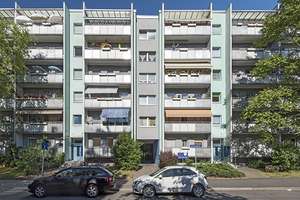 2-Zimmerwohnung mit Balkon und Aufzug! – Finsterwalder Str. 27, 1239 Prohlis-Süd, Dresden – Vorschaubild 1
